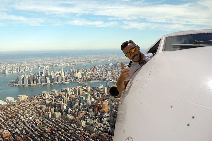 pilot-fake-mid-flight-selfies-instagram-daniel-centeno-4-59b2442b26c6e__700